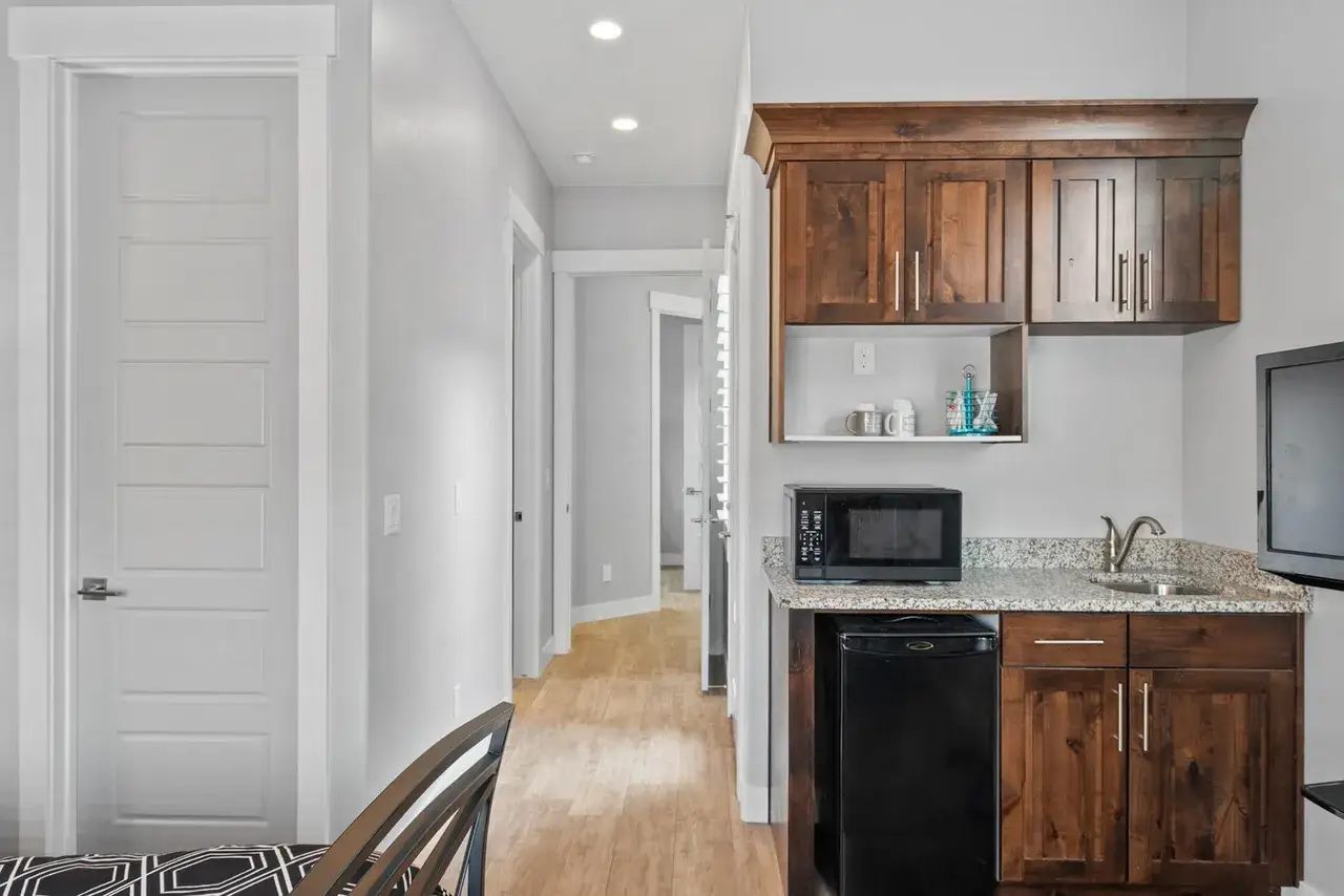 08262028 West Jordan Utah Basement Finishing- a small wet bar