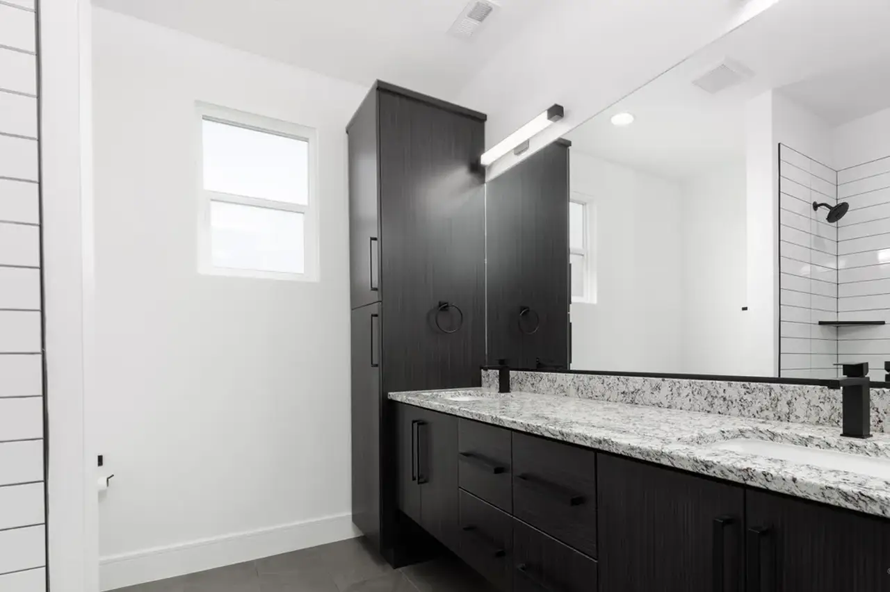 09161155 Highland Utah Basement Bathroom with black finish