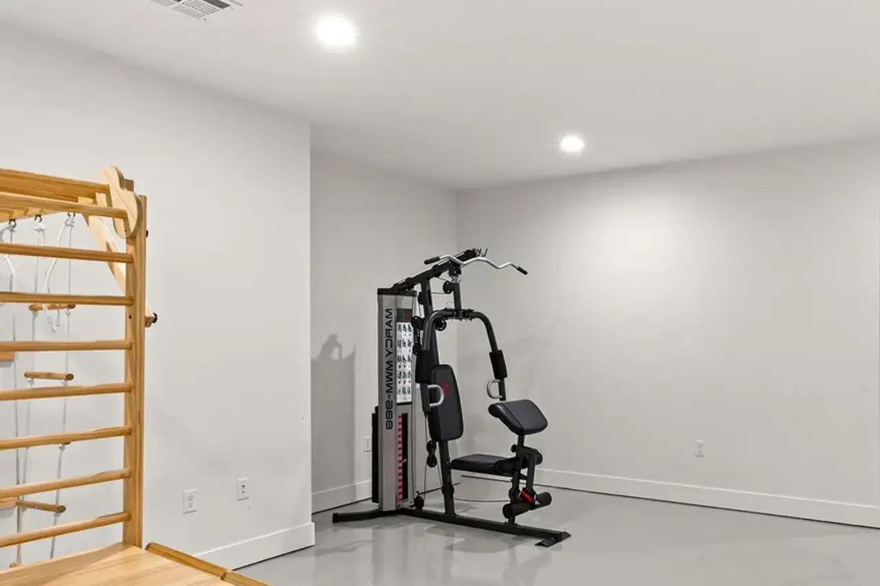09171160 Basement Finishing Home Gym