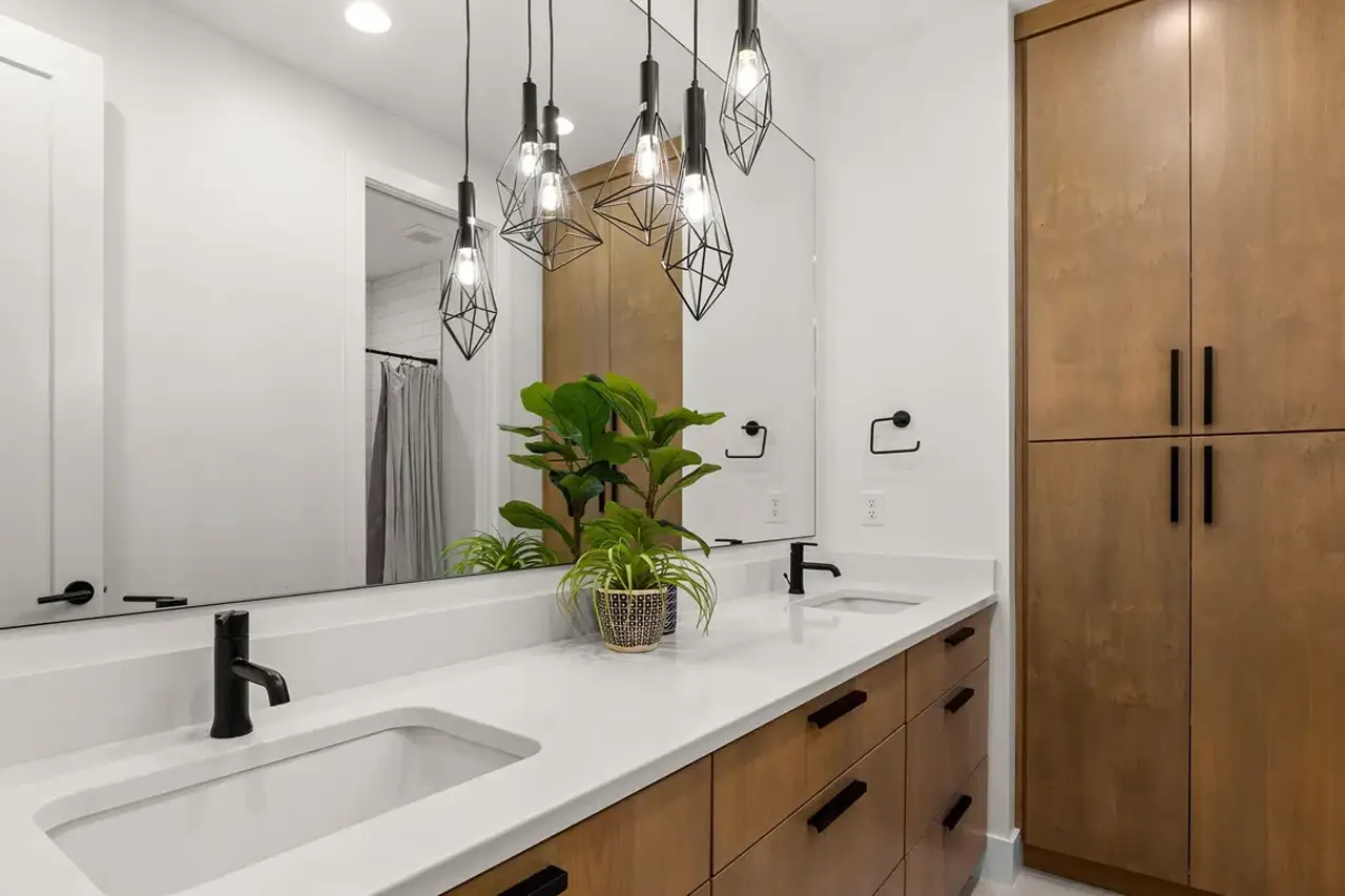 09171161 Provo Utah Basement bathroom with upgraded cabients