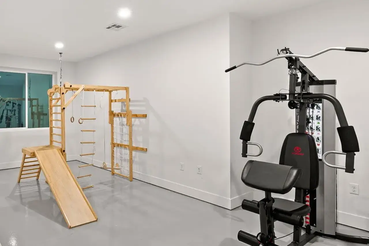 09171163 Provo Utah Basement Home Gym